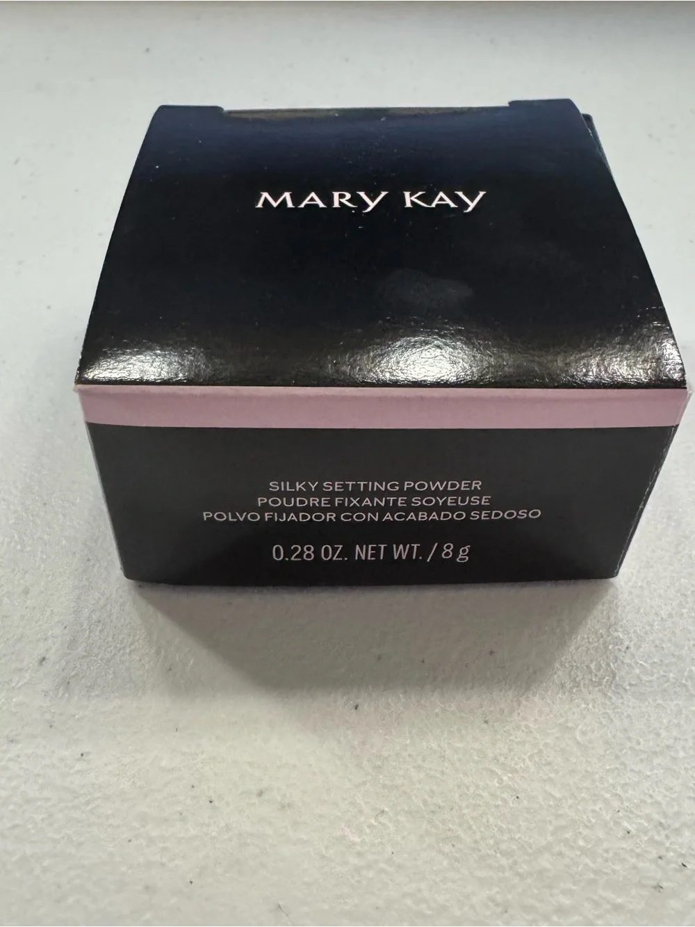 Mary Kay Medium Ivory Silky Setting Powder
